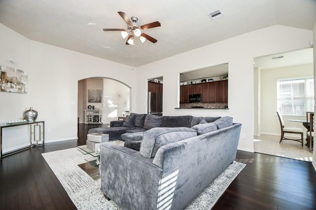 1915 Stieler Drive, Houston, TX 77049