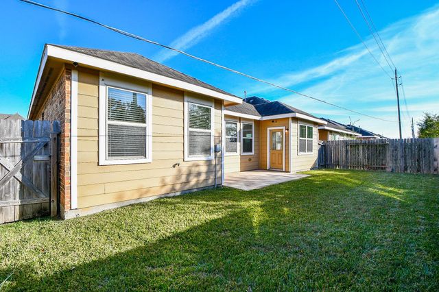 1915 Stieler Drive, Houston, TX 77049