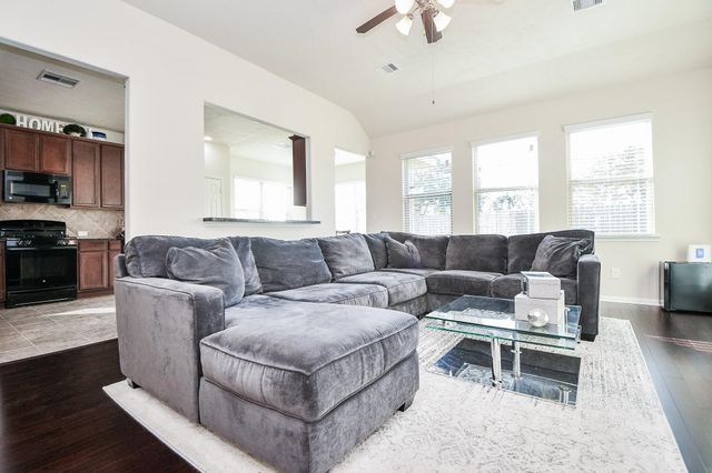 1915 Stieler Drive, Houston, TX 77049