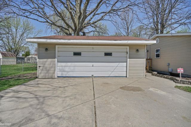1201 Thelma Street, Mount Morris, MI 48458