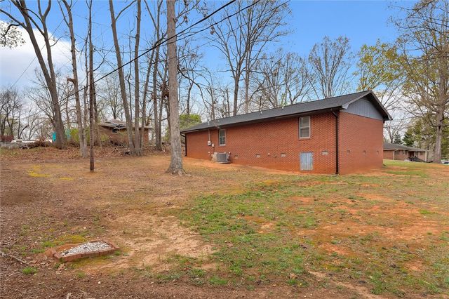 242 Cloverhill Drive, Anderson, SC 29624