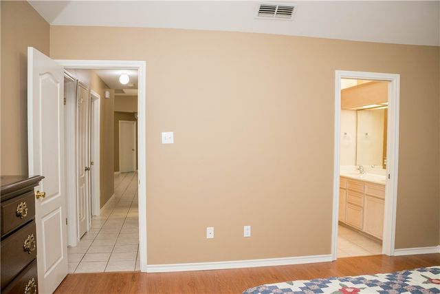 4630 Willowick Dr, Corpus Christi, TX 78413