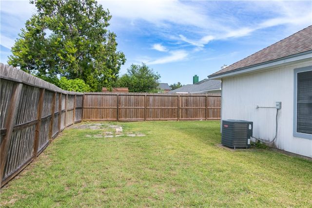 4630 Willowick Dr, Corpus Christi, TX 78413