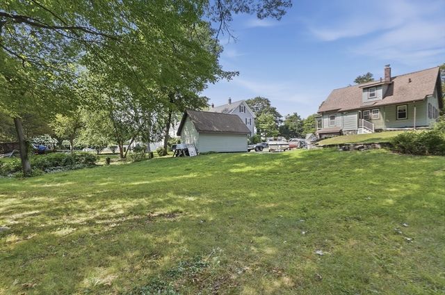 11 Kimball Rd, Methuen, MA 01844