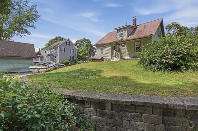 11 Kimball Rd, Methuen, MA 01844