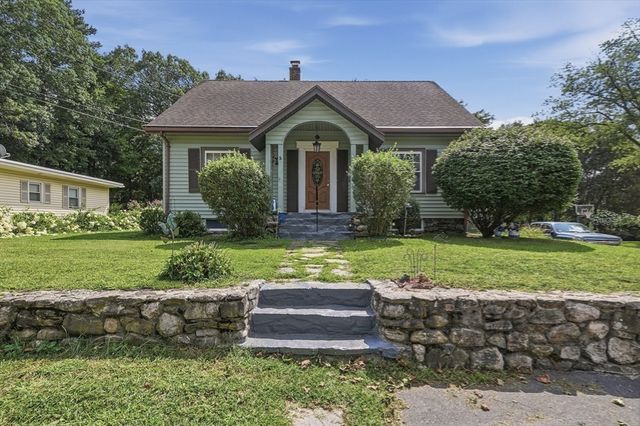 11 Kimball Rd, Methuen, MA 01844