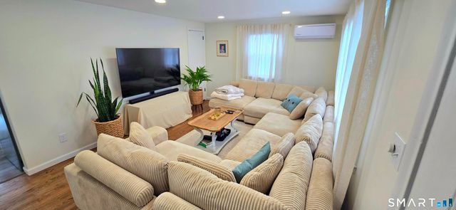 64 4th Street, Bristol, CT 06010