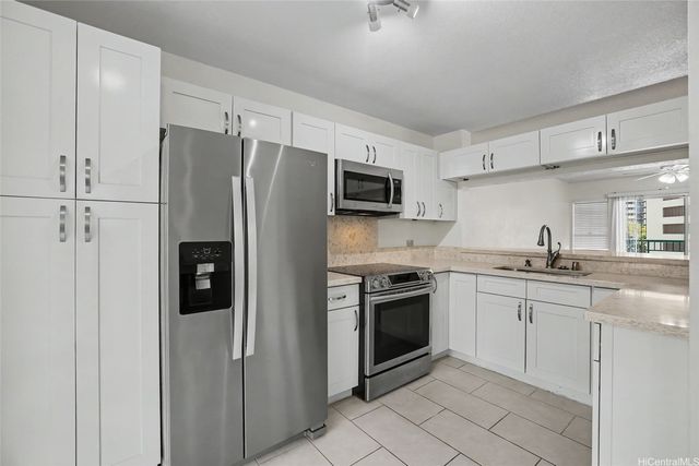 1080 Ala Napunani Street 419, Honolulu, HI 96818