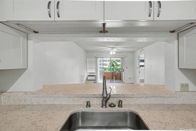 1080 Ala Napunani Street 419, Honolulu, HI 96818