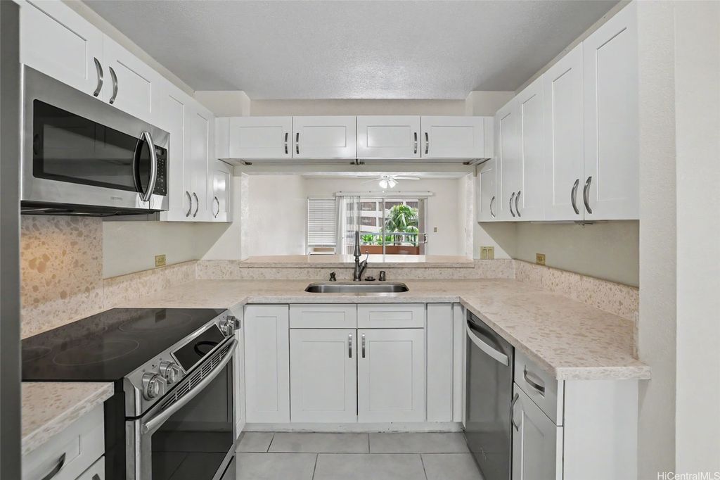 1080 Ala Napunani Street 419, Honolulu, HI 96818