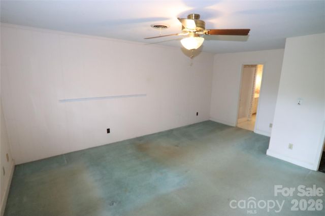 607 Willow Lane, Harrisburg, NC 28075