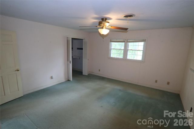 607 Willow Lane, Harrisburg, NC 28075