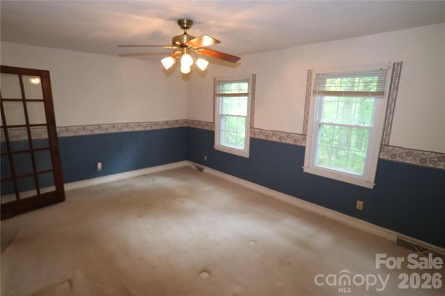 607 Willow Lane, Harrisburg, NC 28075