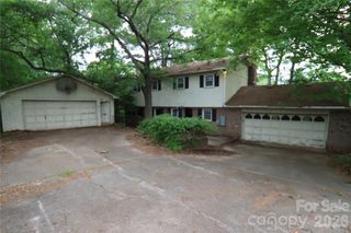 607 Willow Lane, Harrisburg, NC 28075