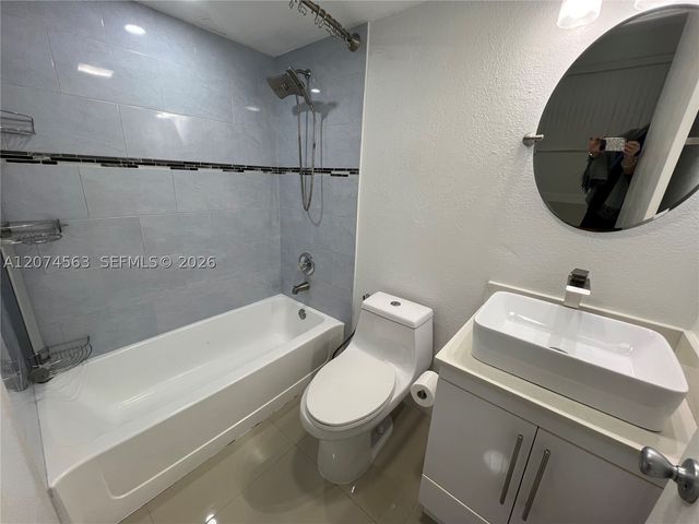 7785 W 30th Ct F-107, Hialeah, FL 33018