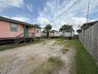 613 24th Street, San Leon, TX 77539