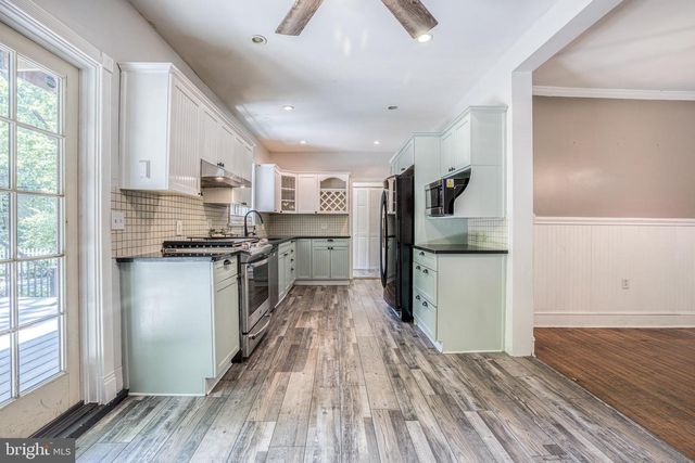 1750 NEW HOLLAND PIKE, Lancaster, PA 17601