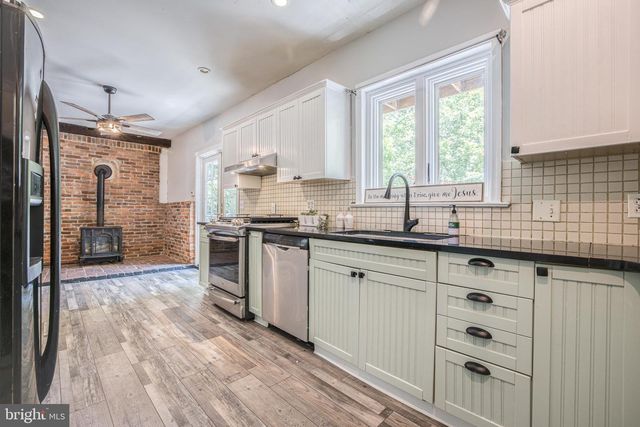 1750 NEW HOLLAND PIKE, Lancaster, PA 17601
