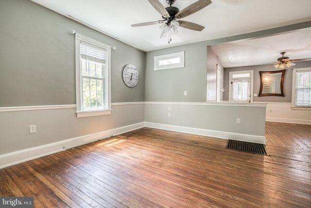 1750 NEW HOLLAND PIKE, Lancaster, PA 17601