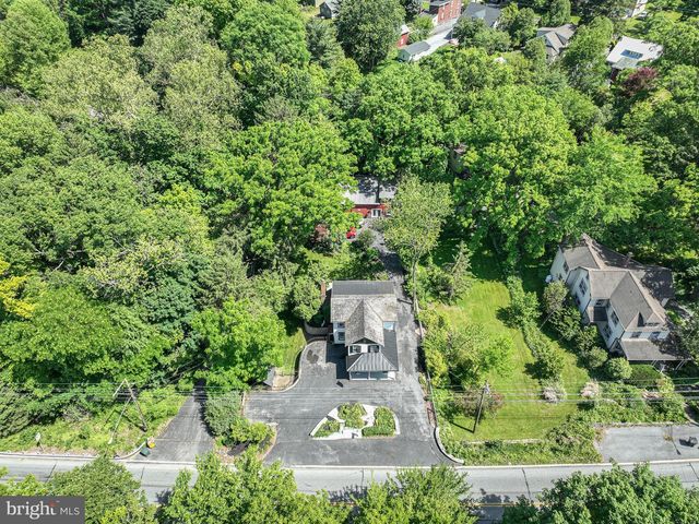 1750 NEW HOLLAND PIKE, Lancaster, PA 17601