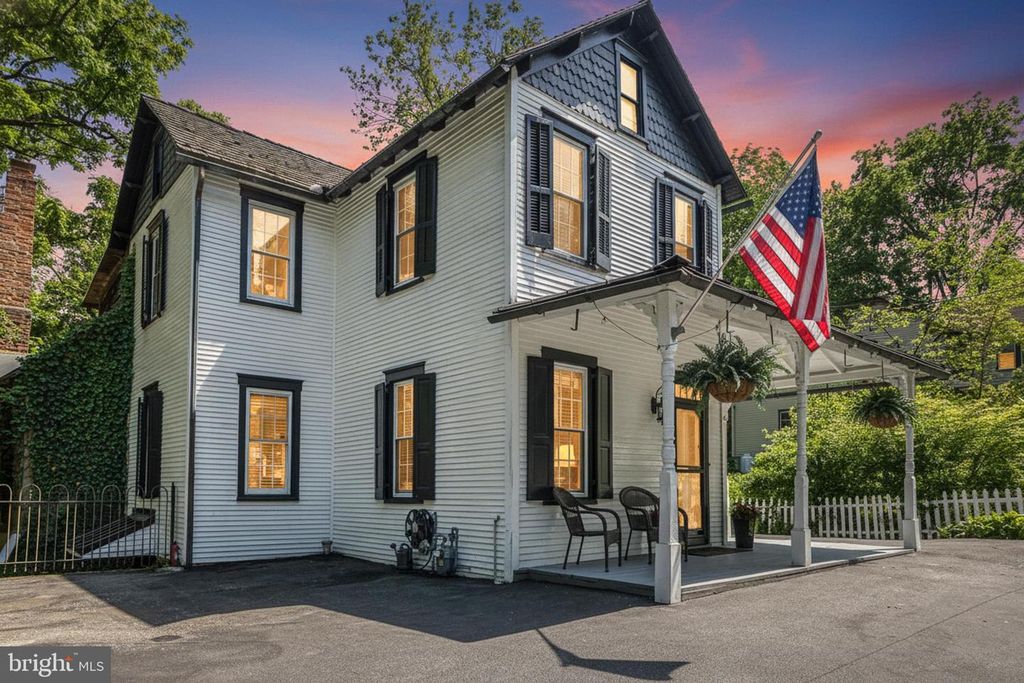 1750 NEW HOLLAND PIKE, Lancaster, PA 17601