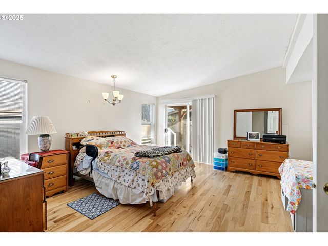 3355 N DELTA Hwy 160, Eugene, OR 97408