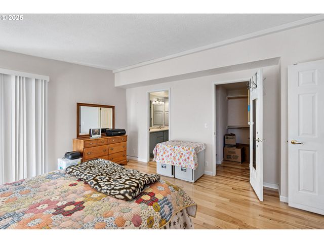 3355 N DELTA Hwy 160, Eugene, OR 97408