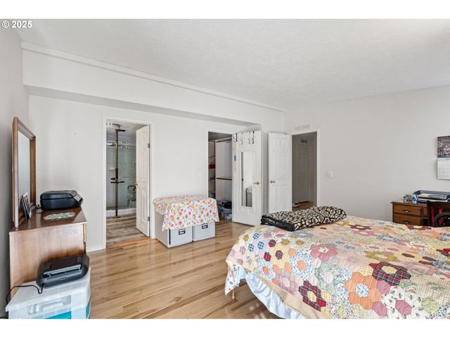 3355 N DELTA Hwy 160, Eugene, OR 97408