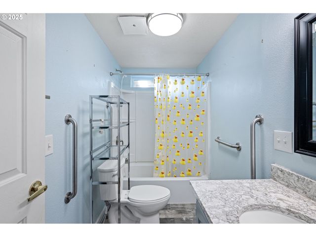 3355 N DELTA Hwy 160, Eugene, OR 97408