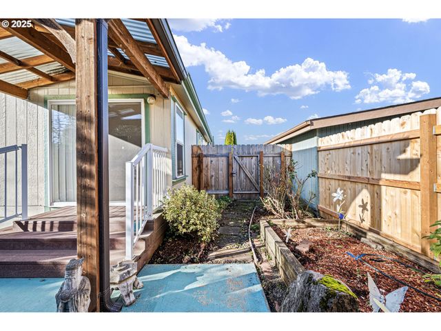 3355 N DELTA Hwy 160, Eugene, OR 97408