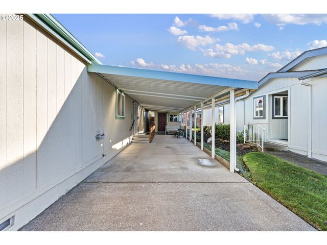 3355 N DELTA Hwy 160, Eugene, OR 97408