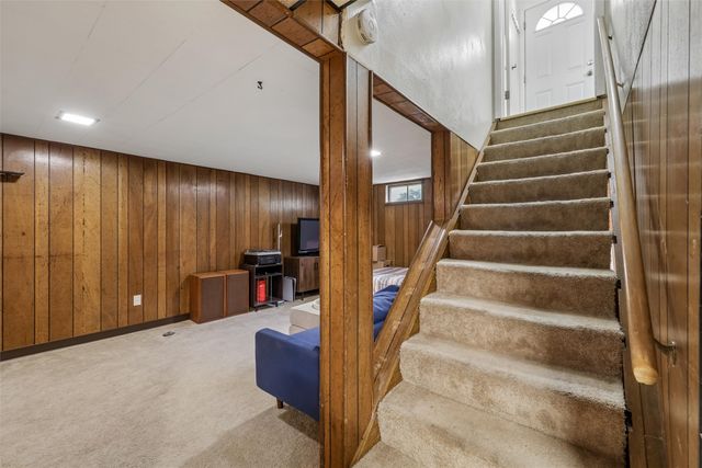 3506 Lindlavista Way, Des Moines, IA 50310