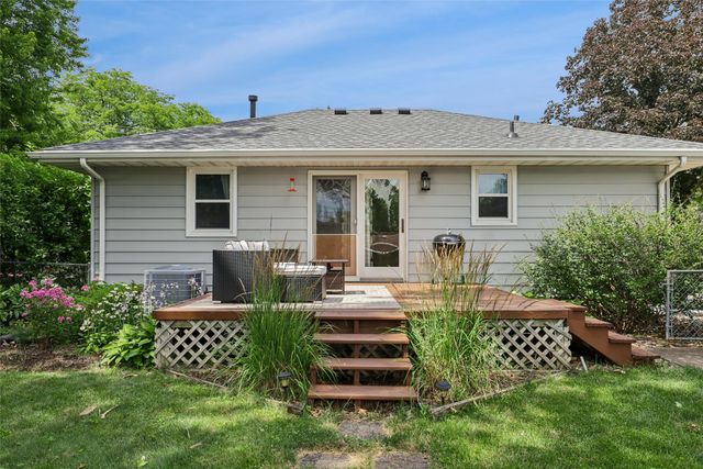 3506 Lindlavista Way, Des Moines, IA 50310