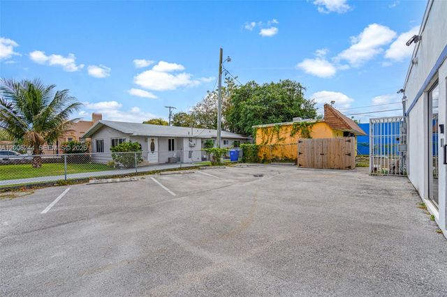 4885 NW 7th Ave, Miami, FL 33127
