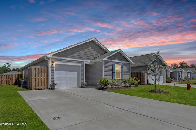 1014 Course Lane, Nakina, NC 28455