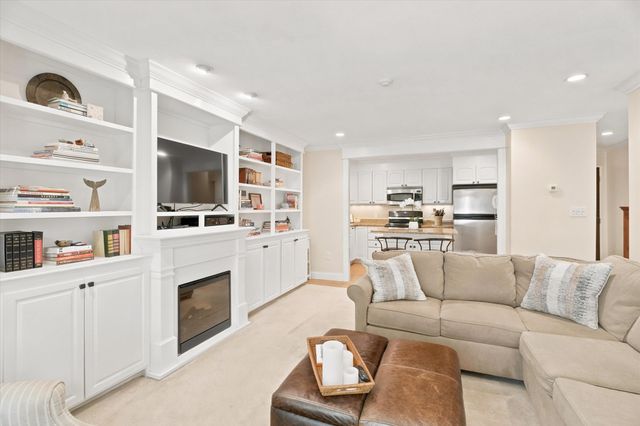 500 Northshore Rd 11A, Peabody, MA 01960