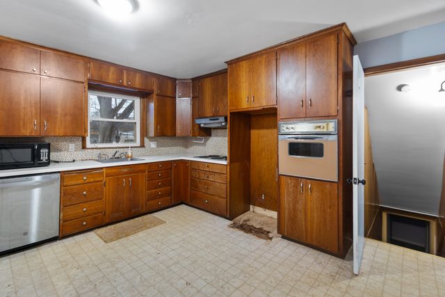 308 River Street, Hillsdale, MI 49242