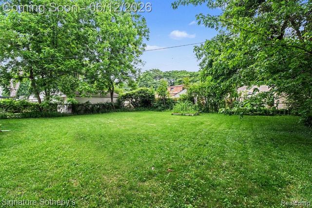 1873 Academy Street, Ferndale, MI 48220