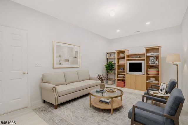 1308 Grandview Ct, Hanover Twp., NJ 07981