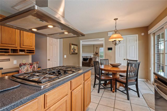 113 Coral Bay Drive, League City, TX 77573