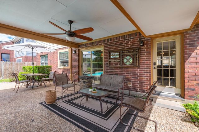 113 Coral Bay Drive, League City, TX 77573