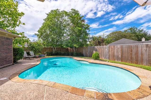 113 Coral Bay Drive, League City, TX 77573