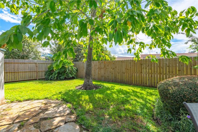 113 Coral Bay Drive, League City, TX 77573