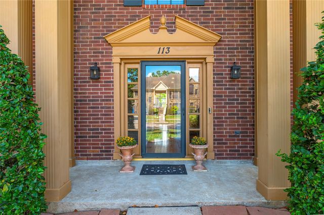 113 Coral Bay Drive, League City, TX 77573