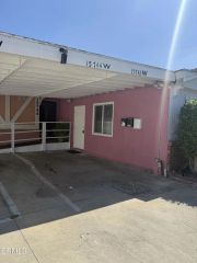15744 W Saticoy Street, Los Angeles, CA 91406