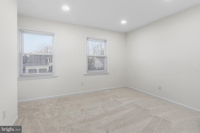 210 W SILVER FOX RD, Newark, DE 19702