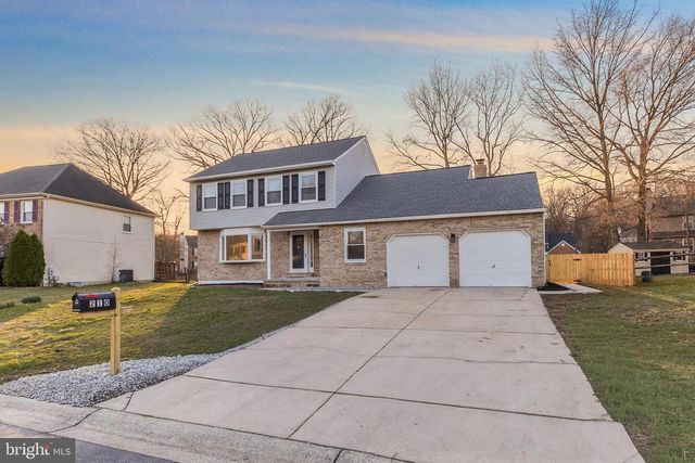 210 W SILVER FOX RD, Newark, DE 19702