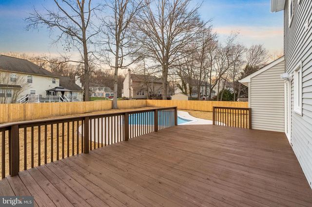 210 W SILVER FOX RD, Newark, DE 19702