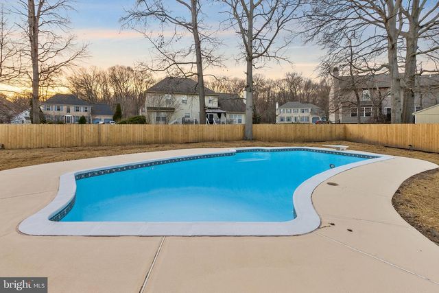 210 W SILVER FOX RD, Newark, DE 19702