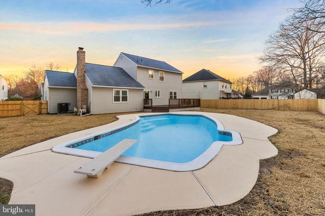 210 W SILVER FOX RD, Newark, DE 19702